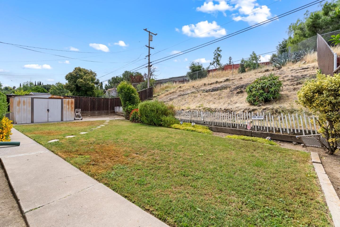 586 Continental DR