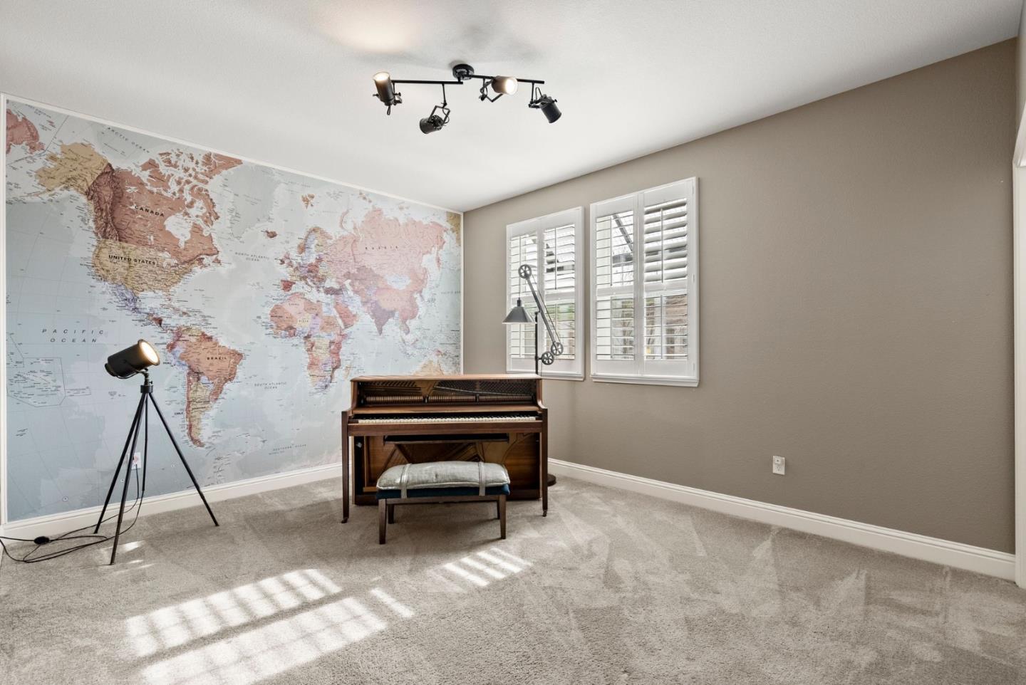 2758 Montecito Vista WAY 3