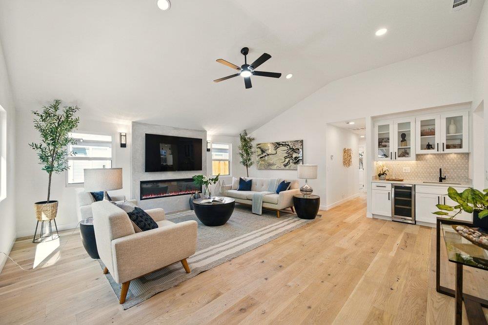 311 Lassenpark CIR