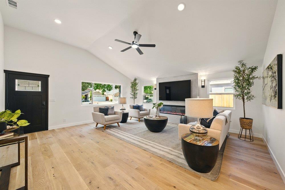 311 Lassenpark CIR