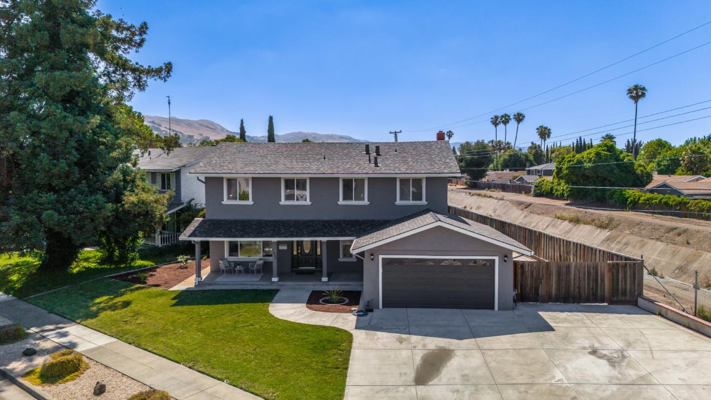 2924 Via Encinitas