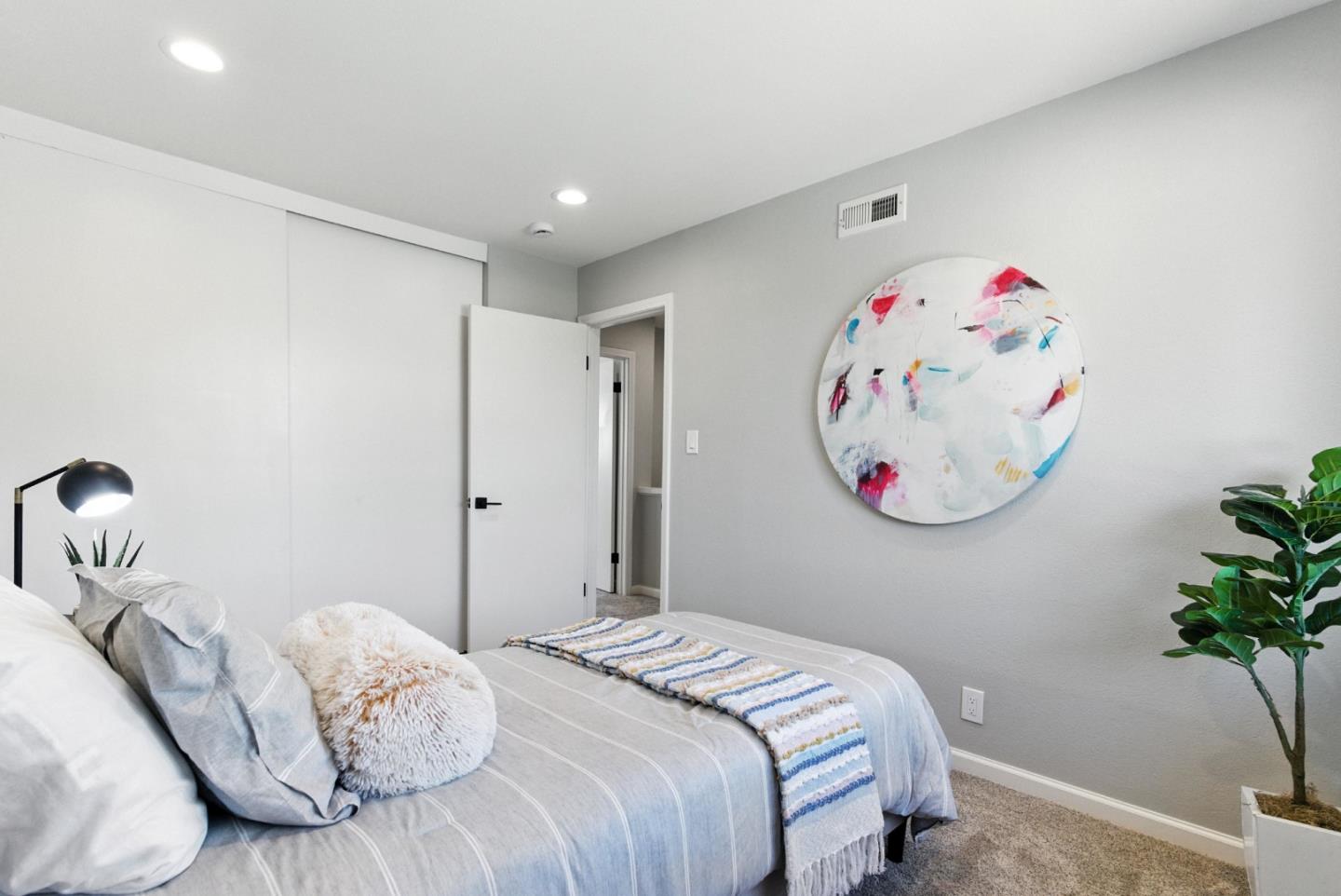 2924 Via Encinitas