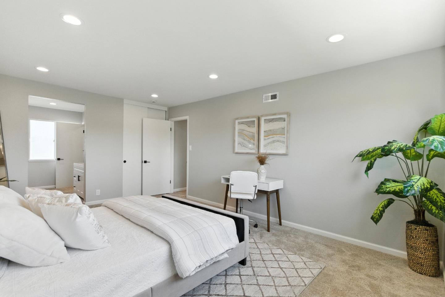 2924 Via Encinitas
