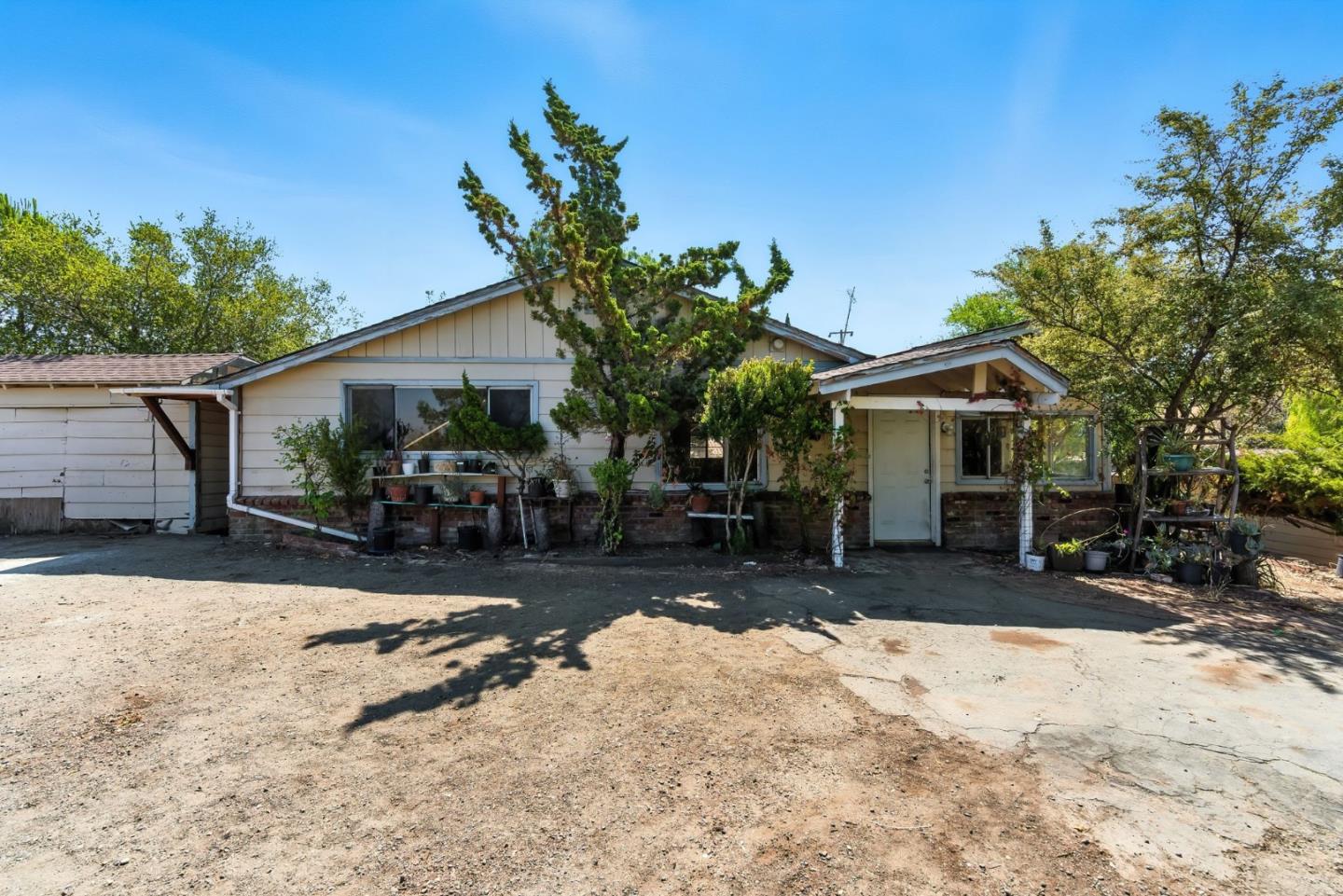 14862 Watters Drive