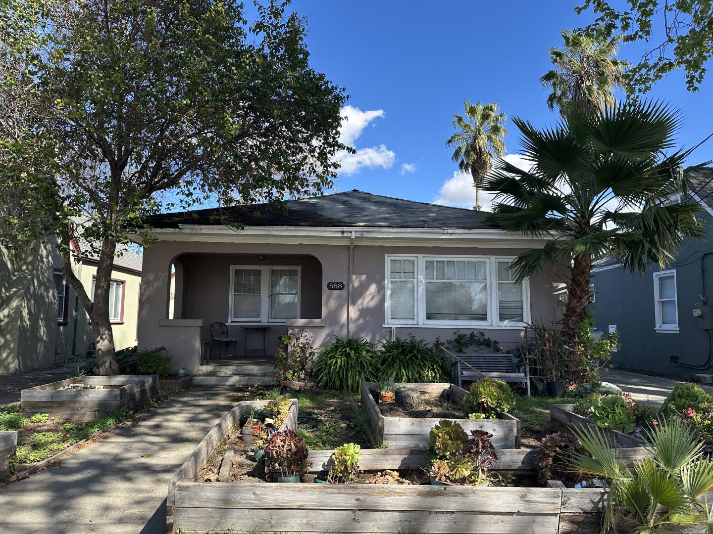 588 North 15th Street