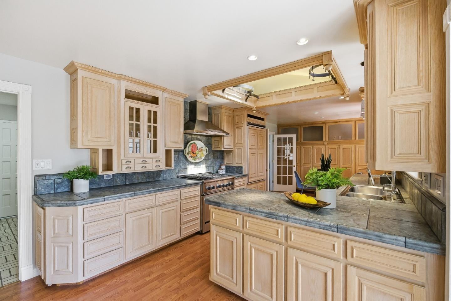5527 Oak Park Drive