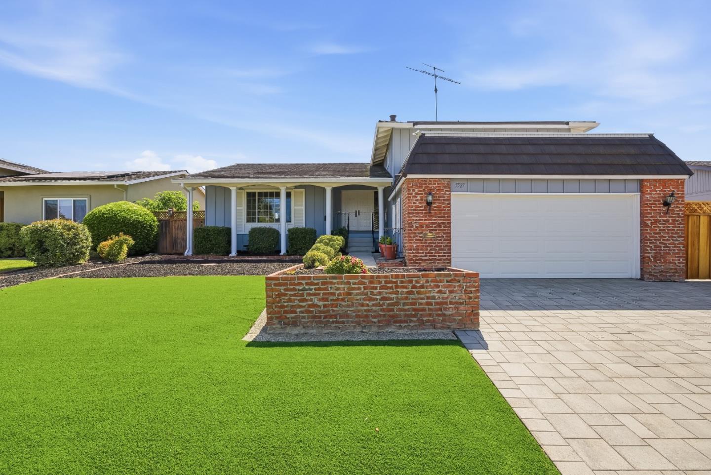 5527 Oak Park Drive
