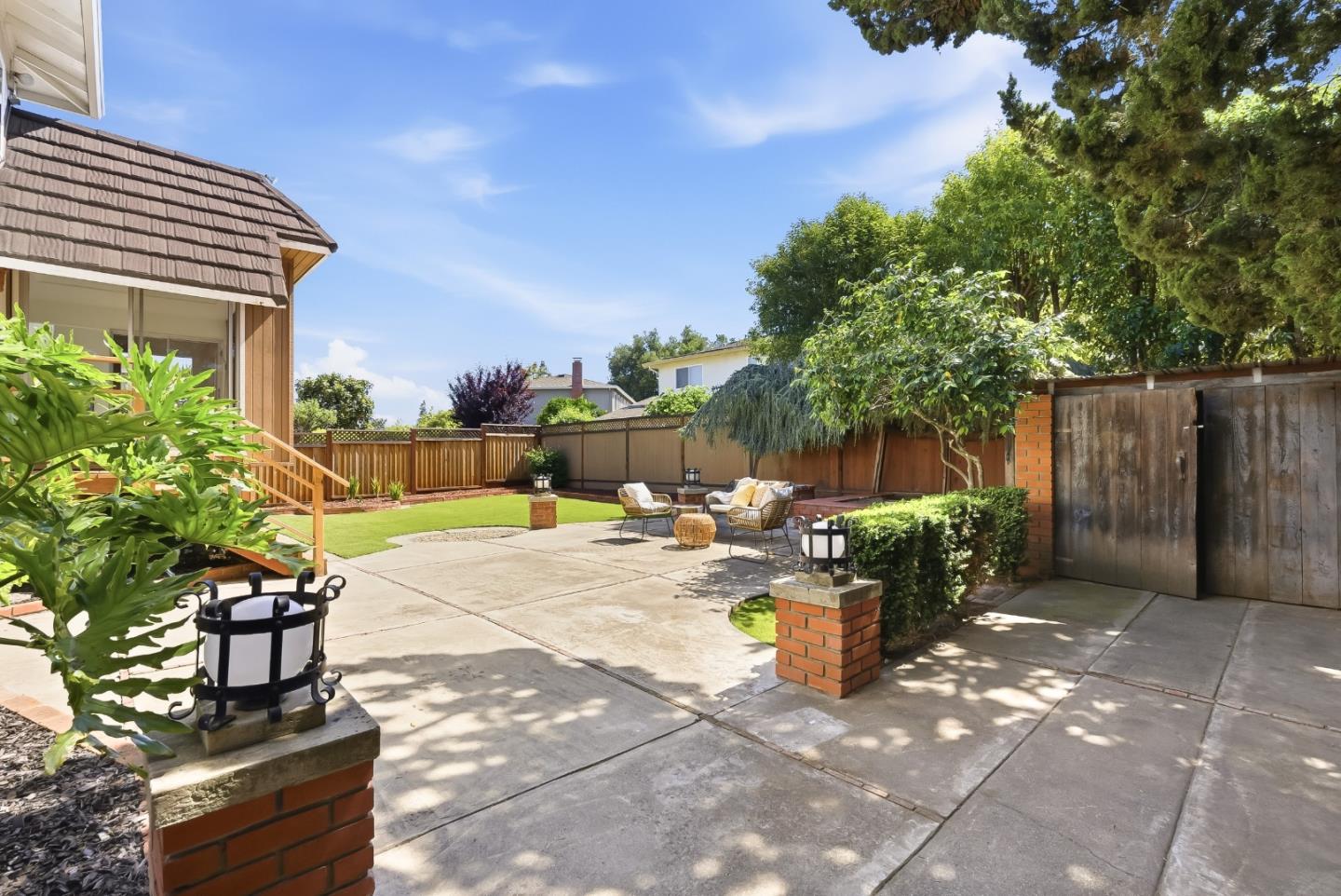 5527 Oak Park Drive