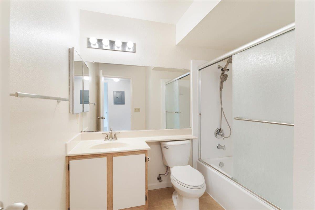 Willowbrook LN Unit: 86
