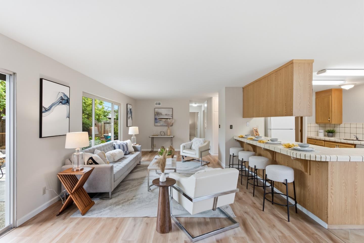 1402 Turlock LN