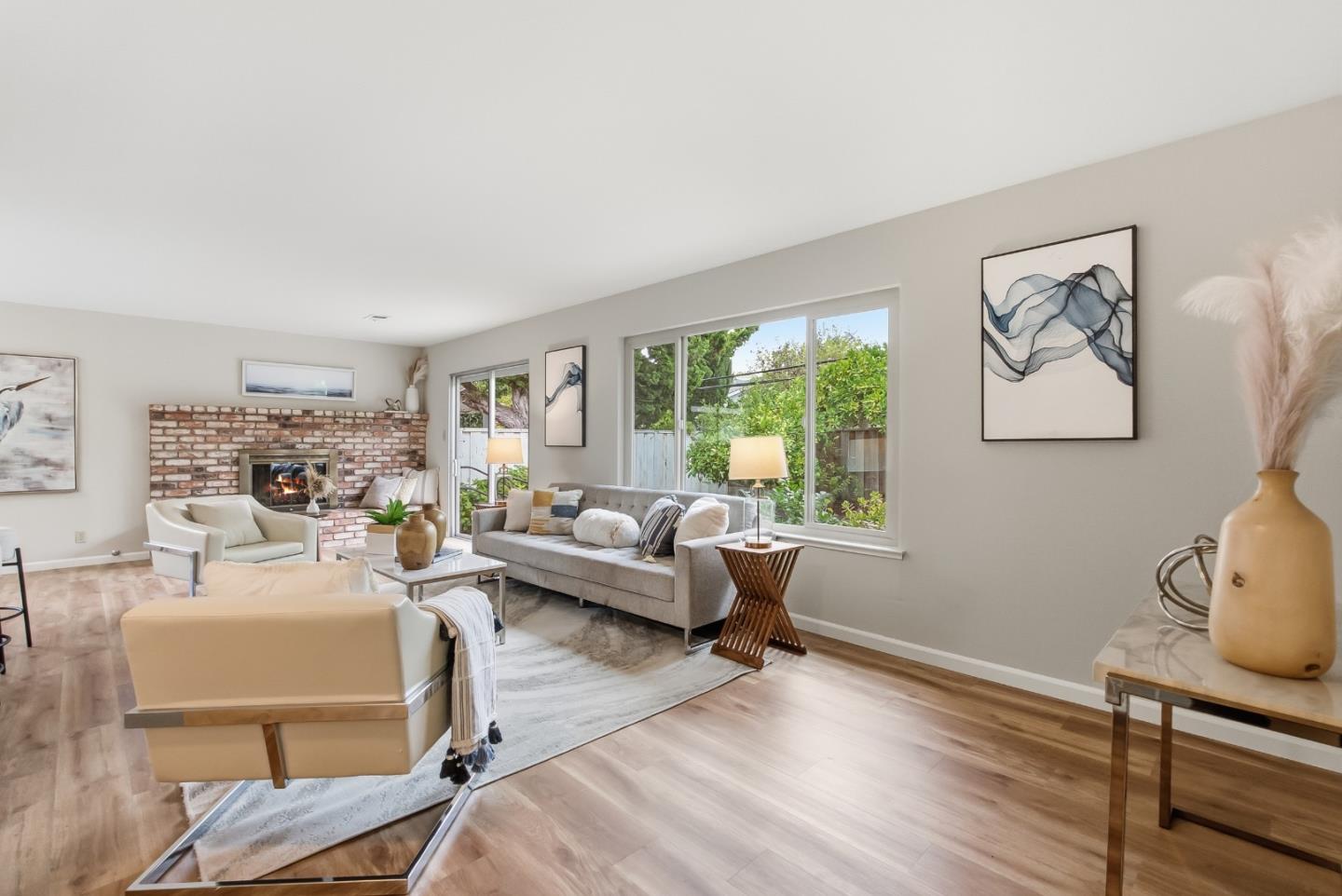 1402 Turlock LN