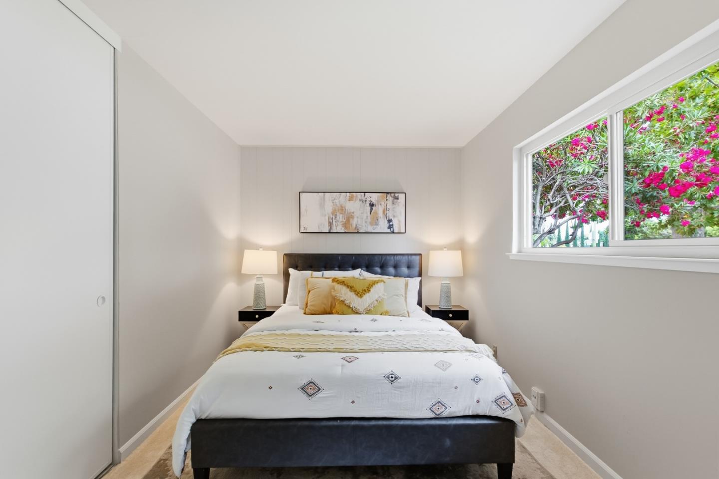 1402 Turlock LN