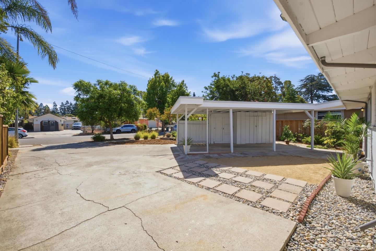 537 Mayellen AVE