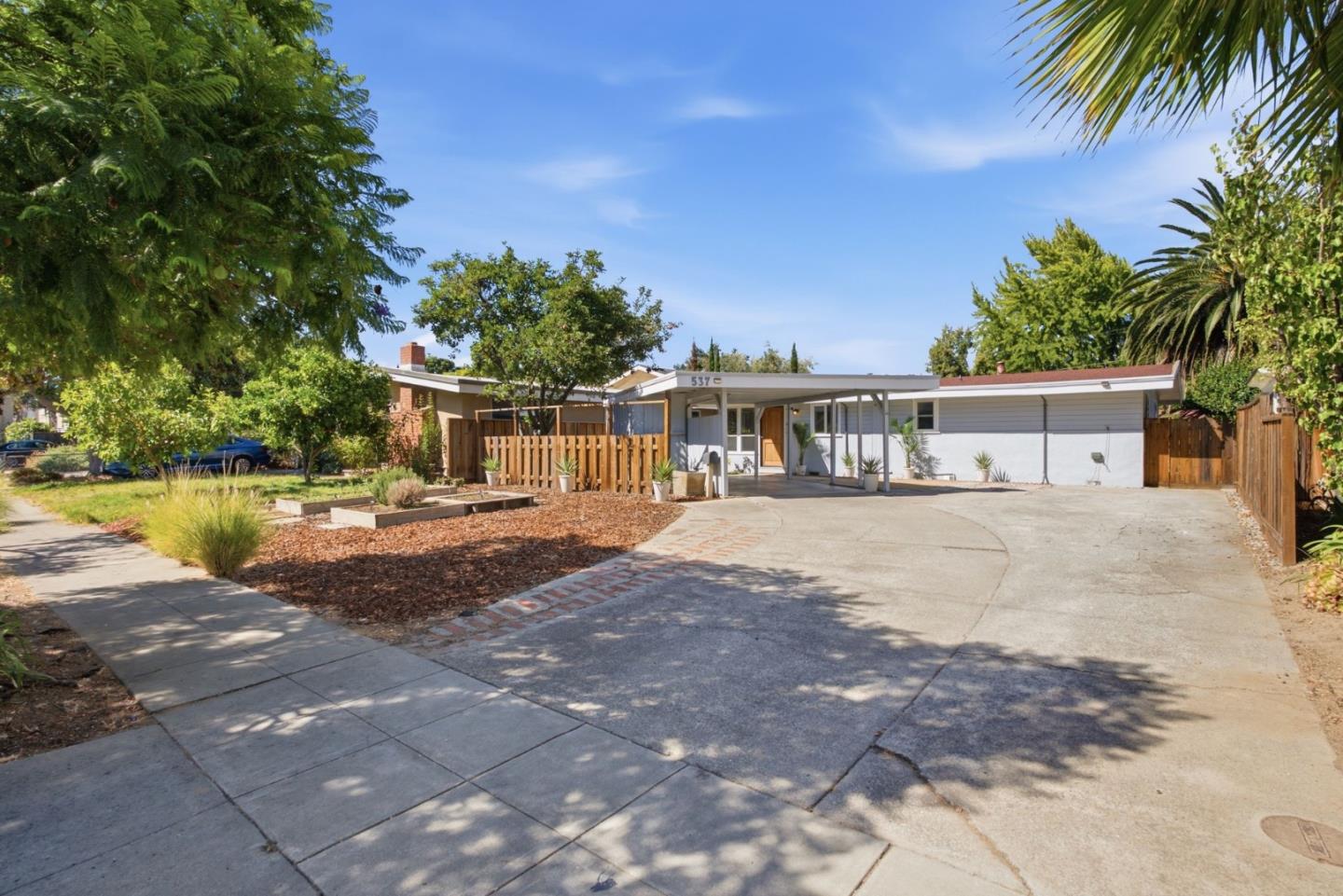 537 Mayellen AVE
