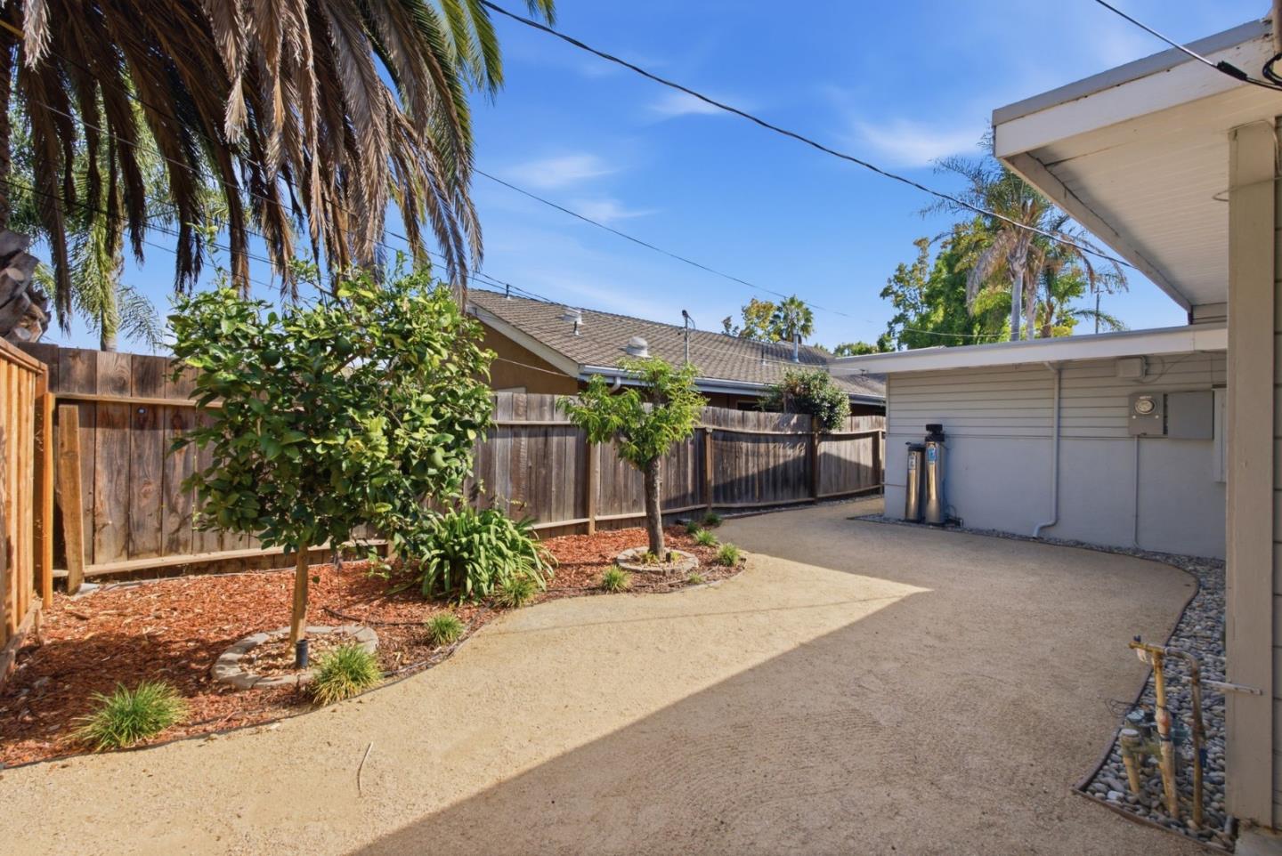 537 Mayellen AVE