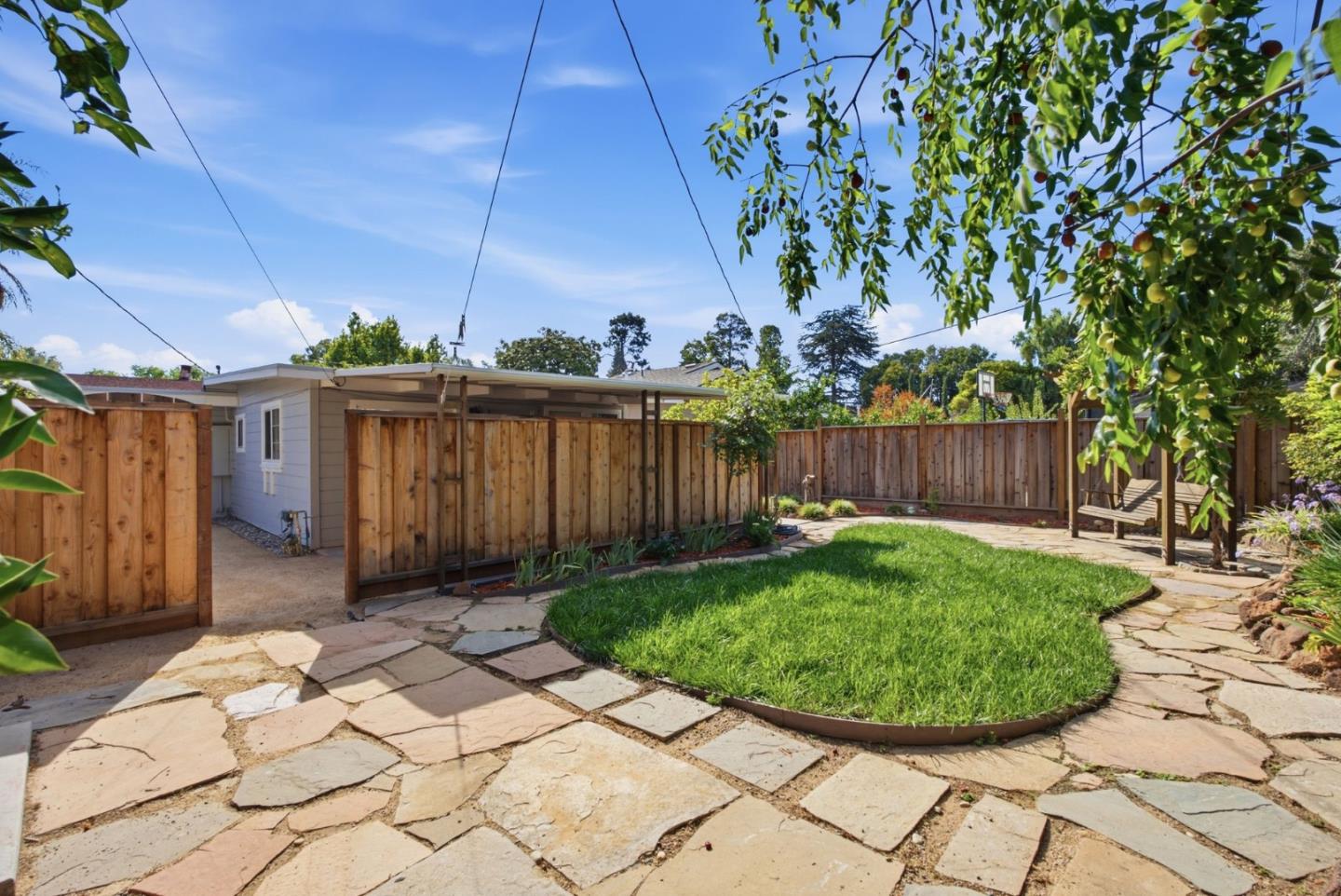 537 Mayellen AVE