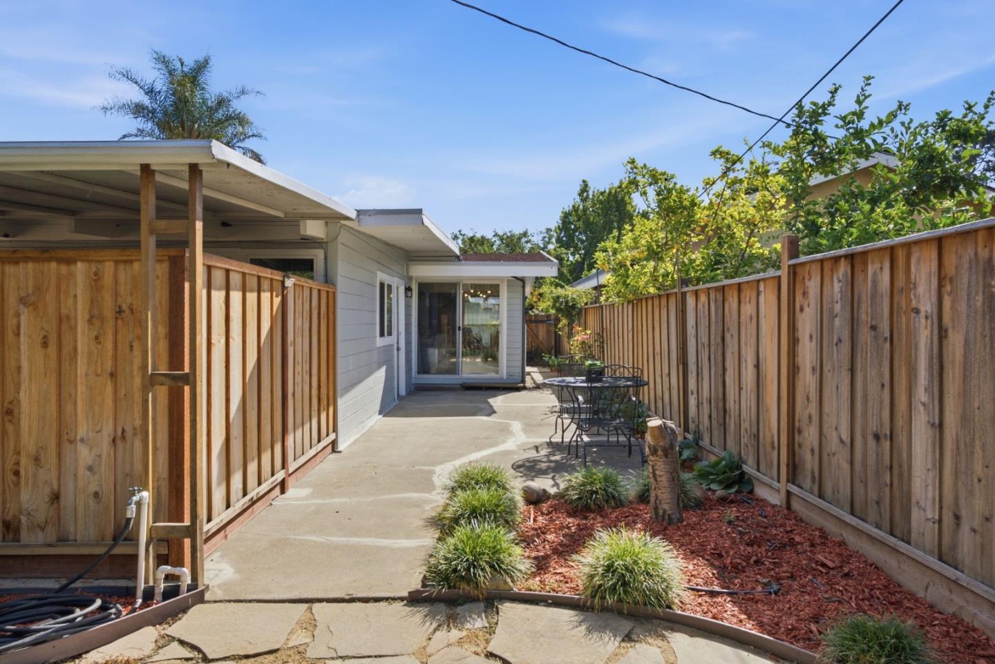 537 Mayellen AVE