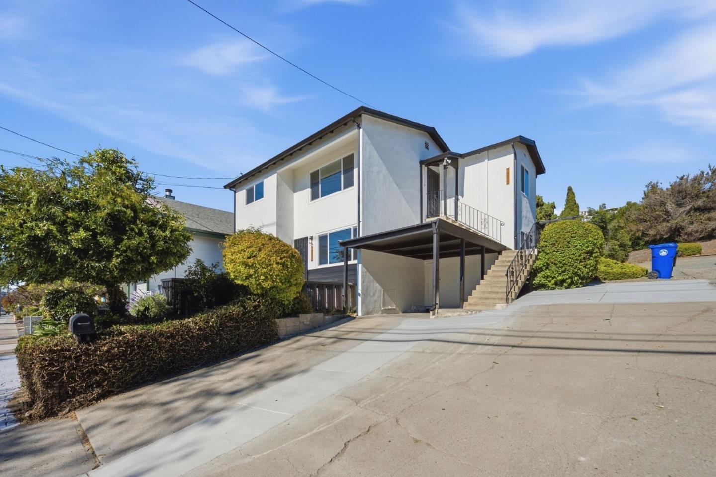 16522 Foothill BLVD