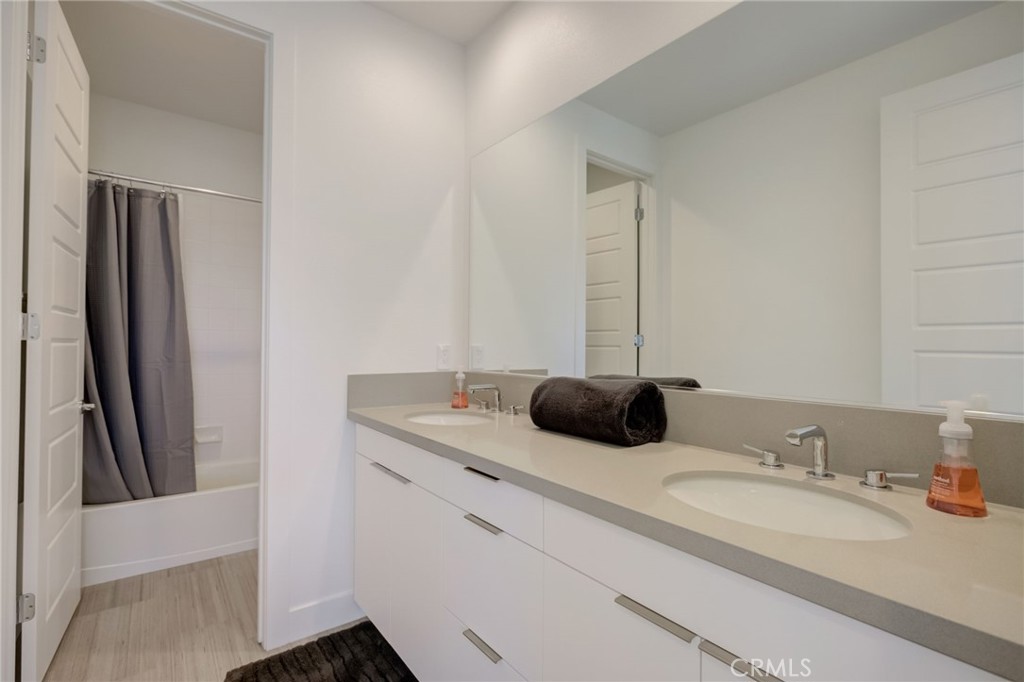 26268 Paseo Horizonte