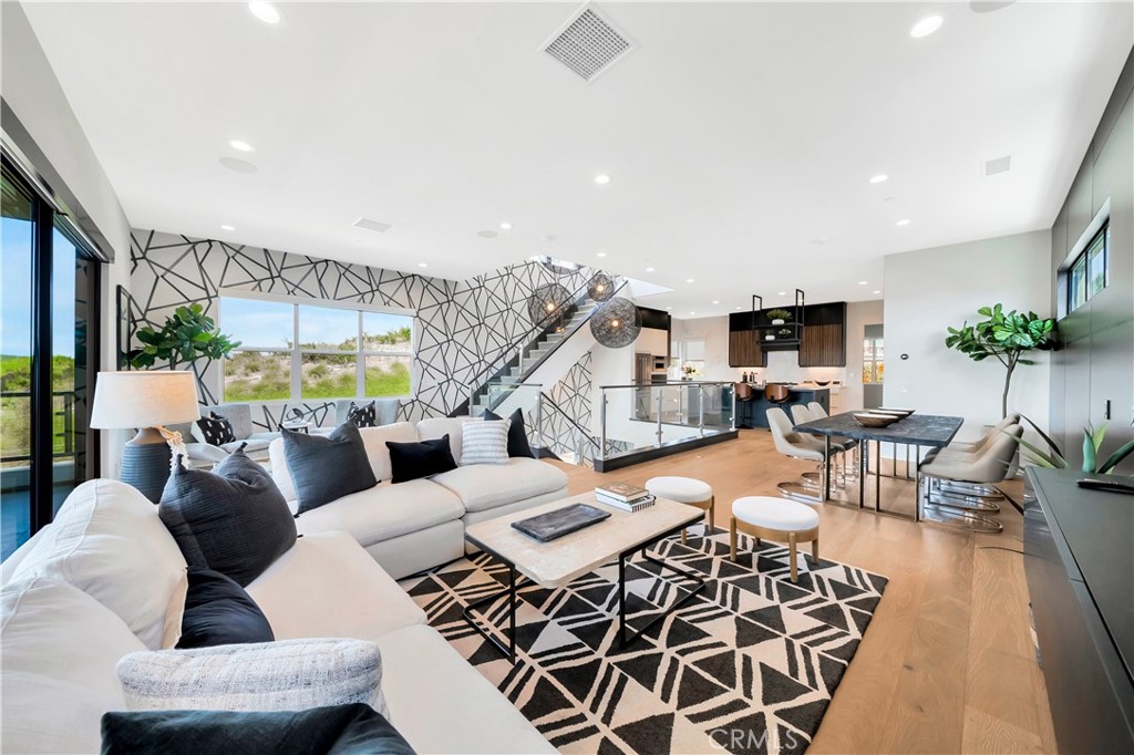 26268 Paseo Horizonte