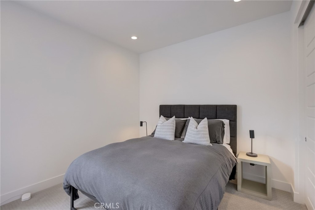 26268 Paseo Horizonte