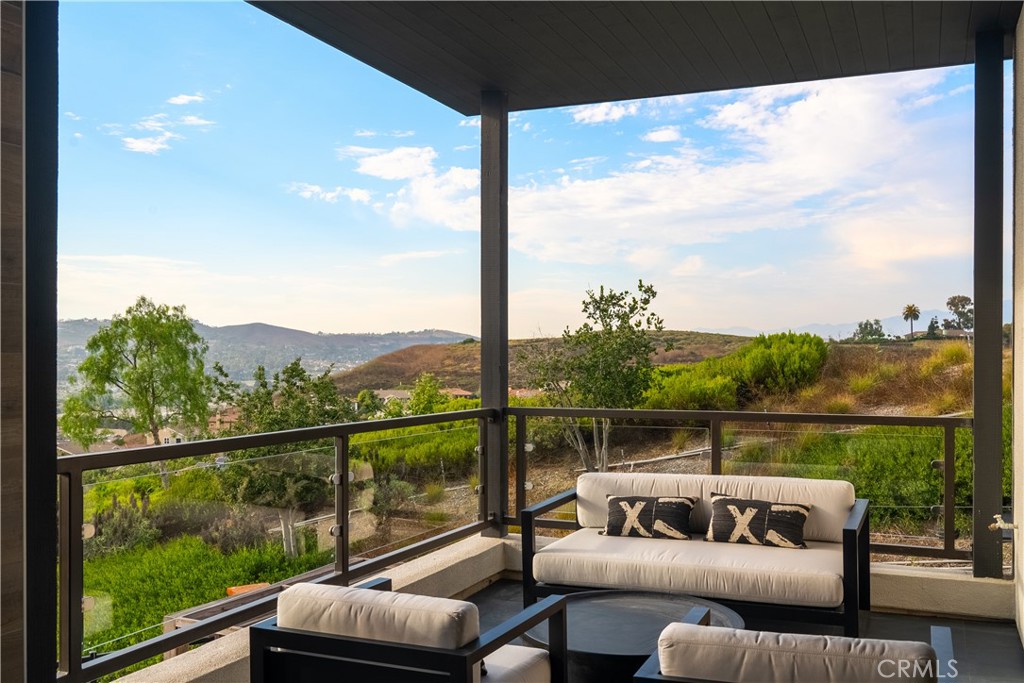 26268 Paseo Horizonte