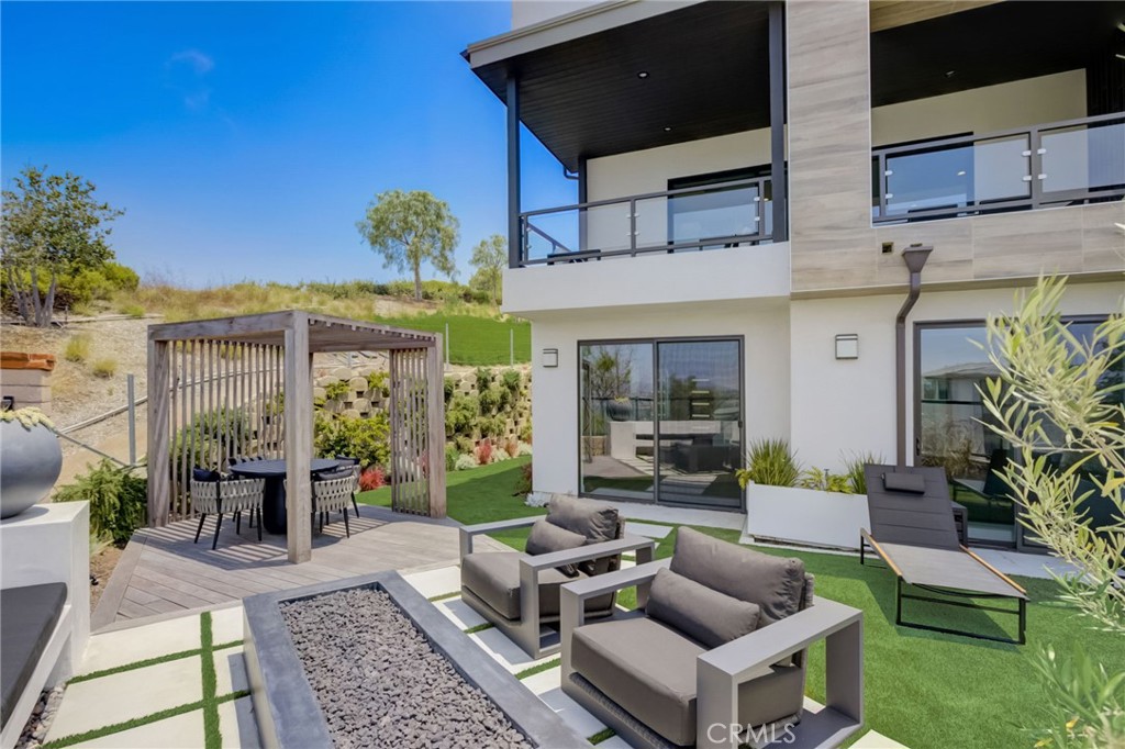 26268 Paseo Horizonte