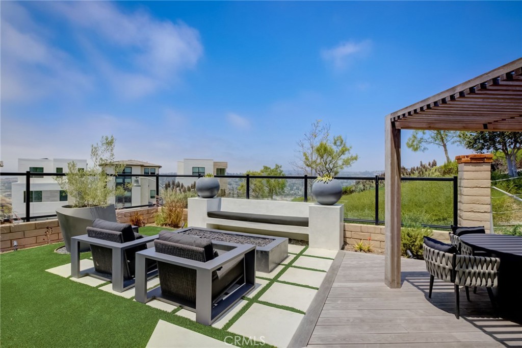 26268 Paseo Horizonte