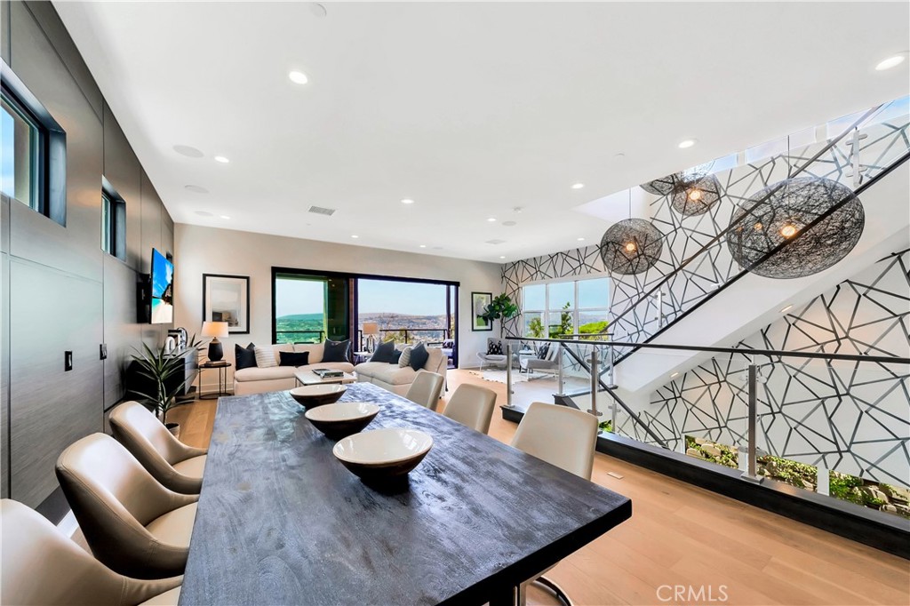 26268 Paseo Horizonte