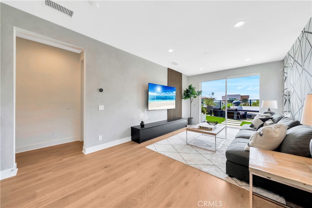 26268 Paseo Horizonte