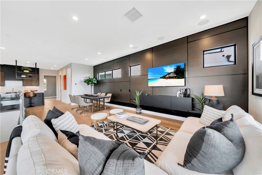 26268 Paseo Horizonte