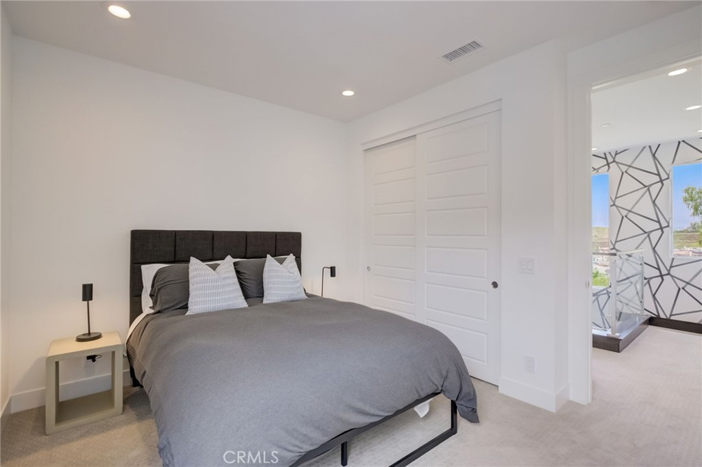 26268 Paseo Horizonte