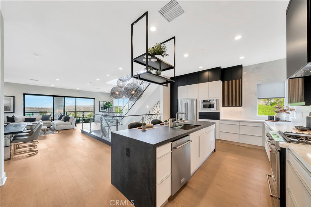 26268 Paseo Horizonte