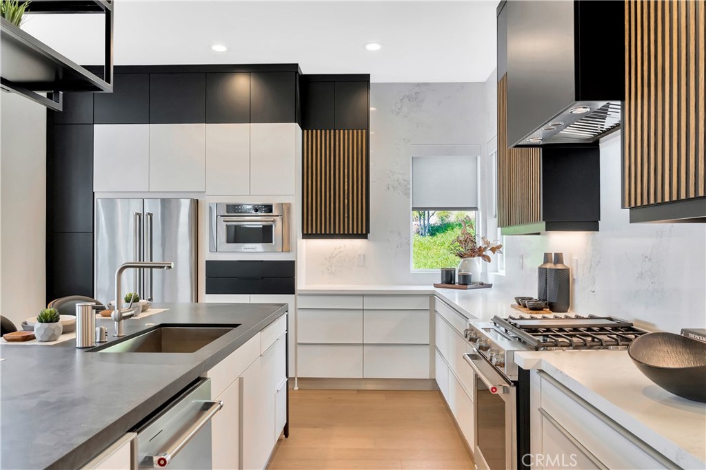 26268 Paseo Horizonte