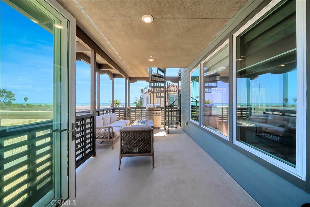 1417 Doheny Way