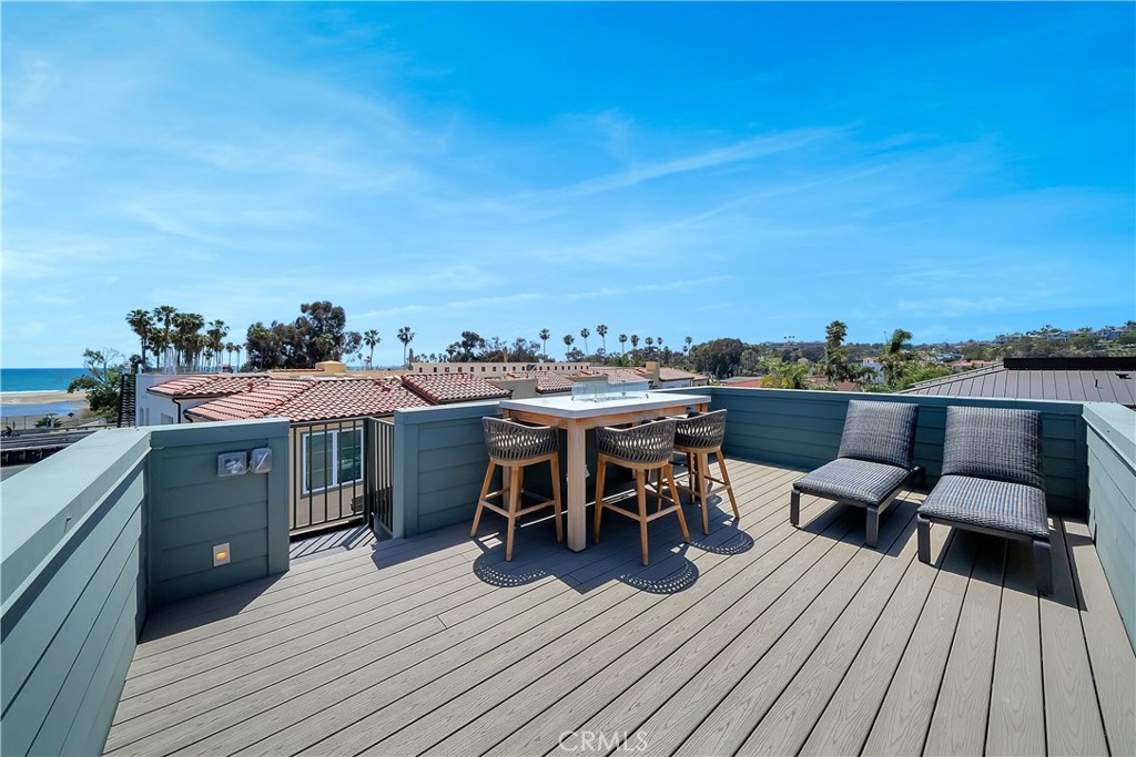 1417 Doheny Way