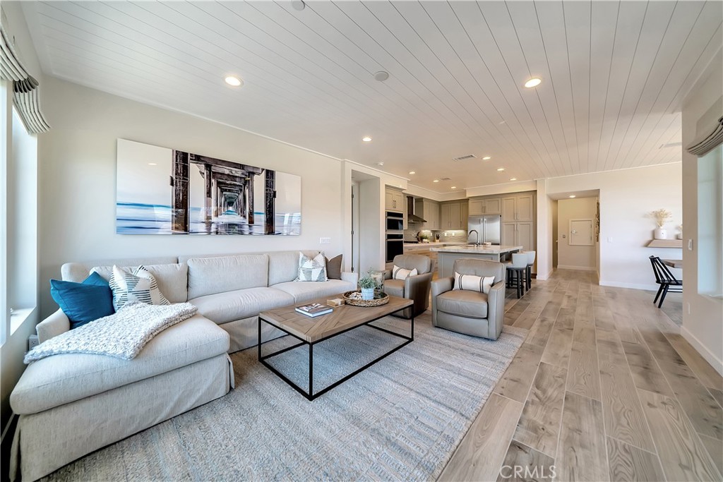 1417 Doheny Way