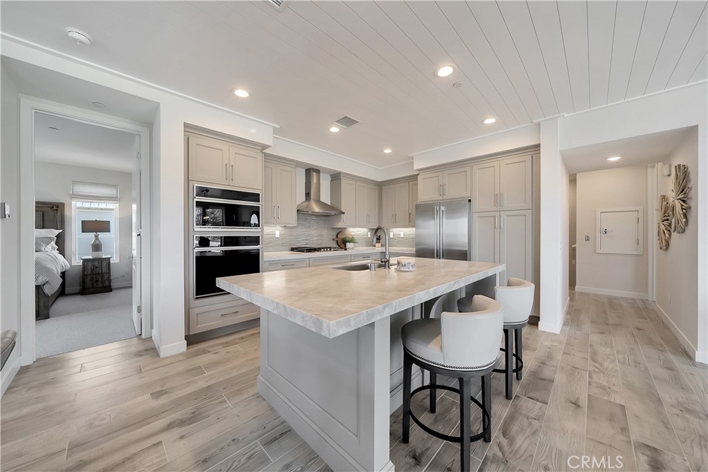 1417 Doheny Way