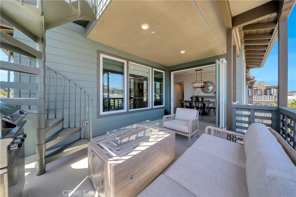 1417 Doheny Way