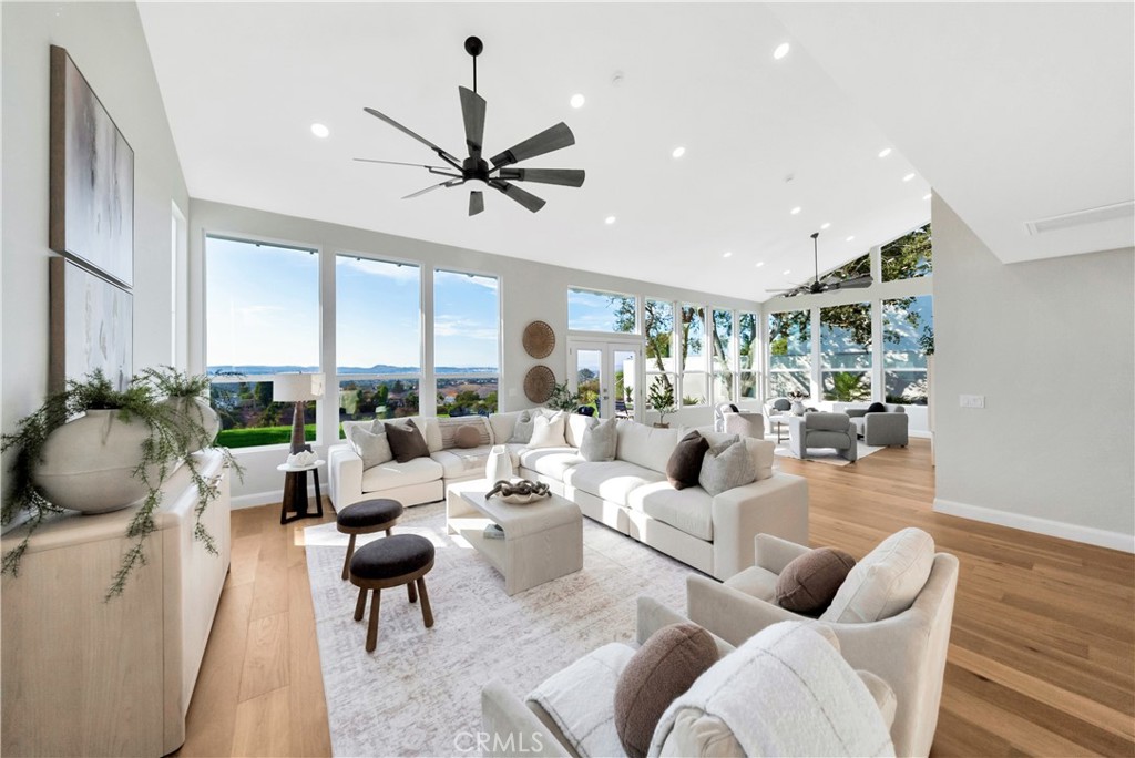 24471 Los Serranos Drive