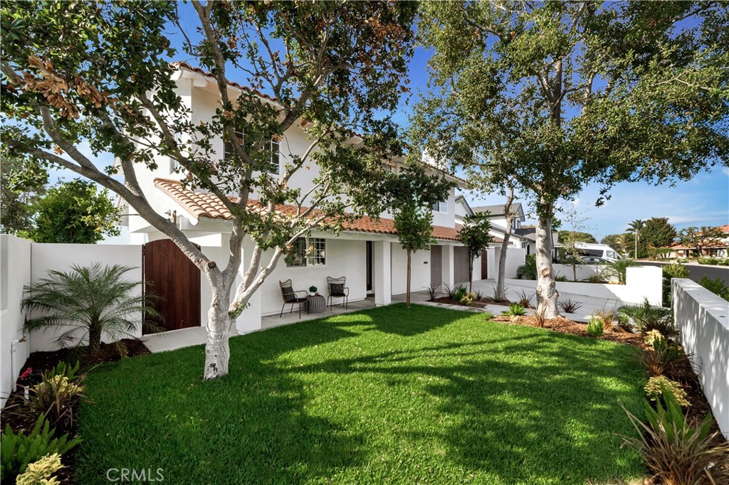 24471 Los Serranos Drive