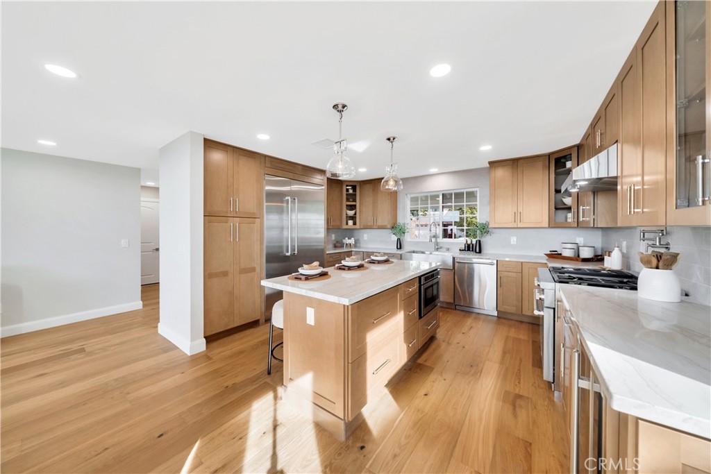 24471 Los Serranos Drive