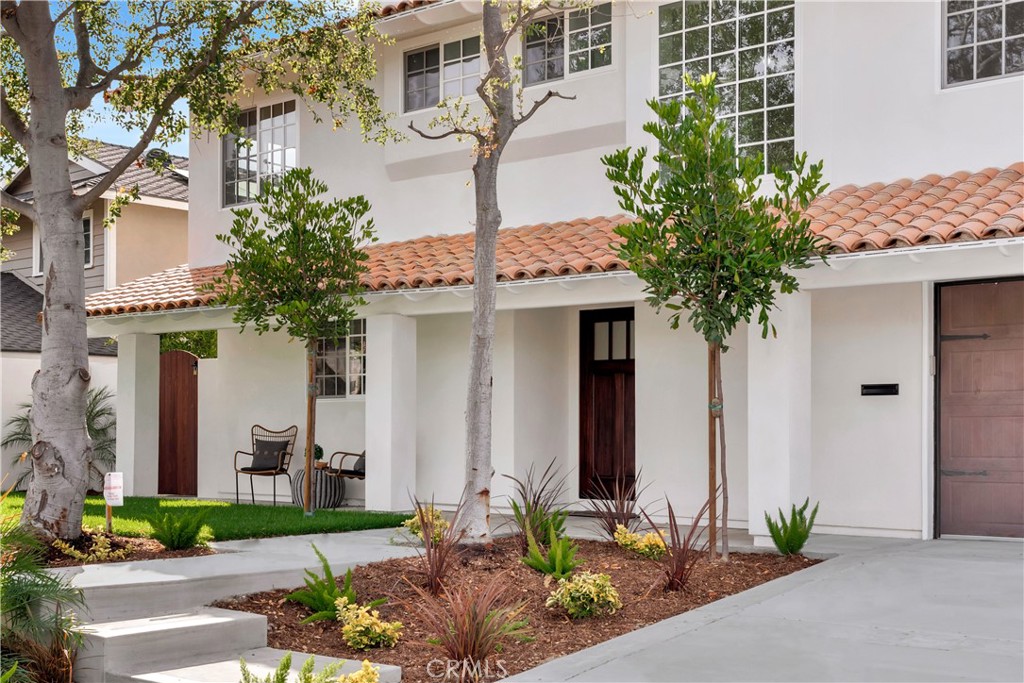 24471 Los Serranos Drive