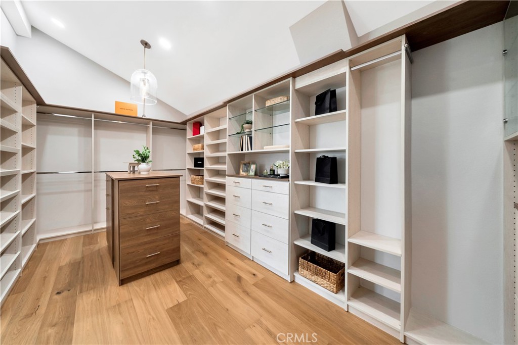 24471 Los Serranos Drive