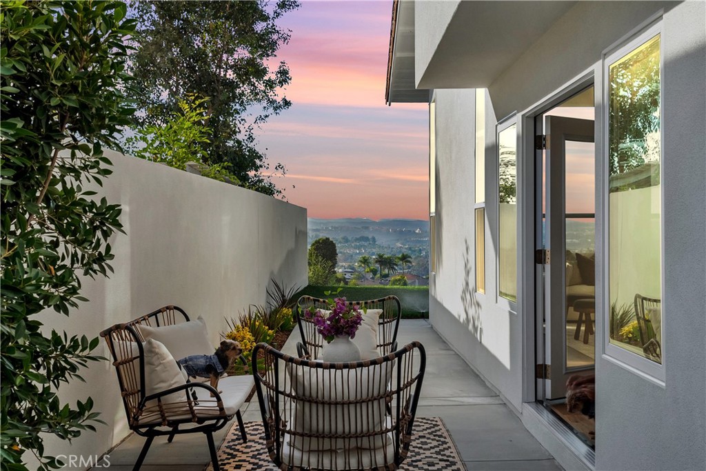 24471 Los Serranos Drive