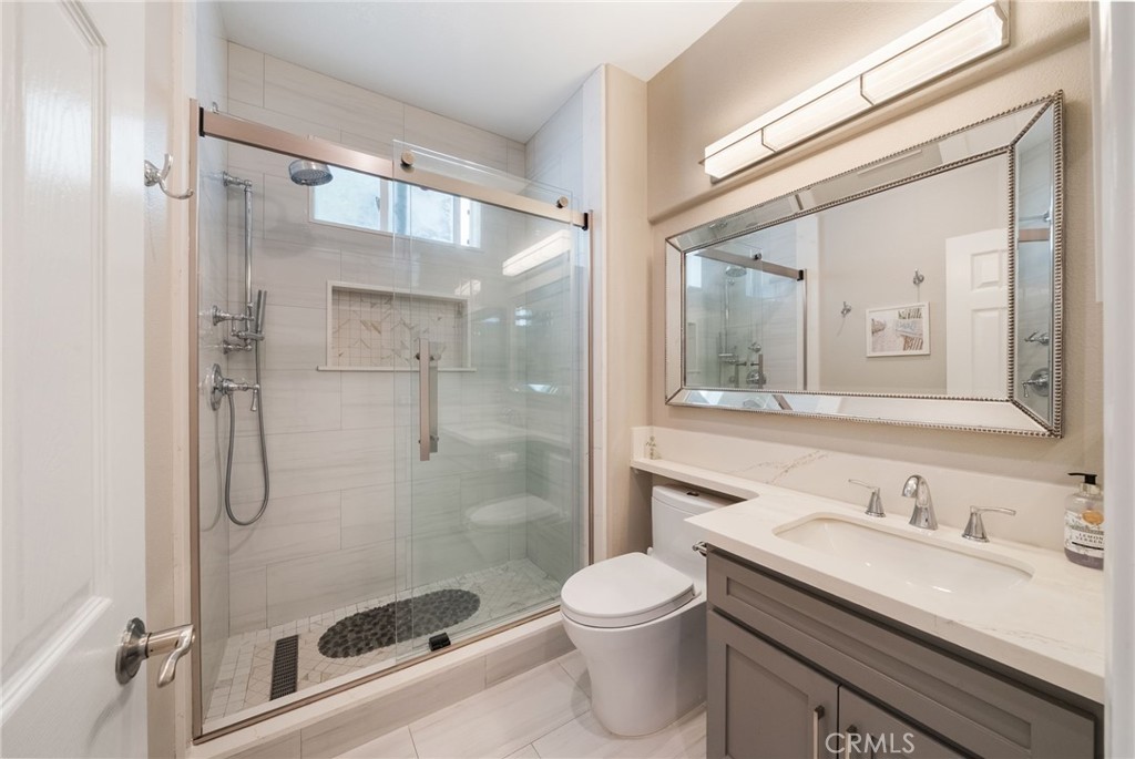 2536 Calle Jade