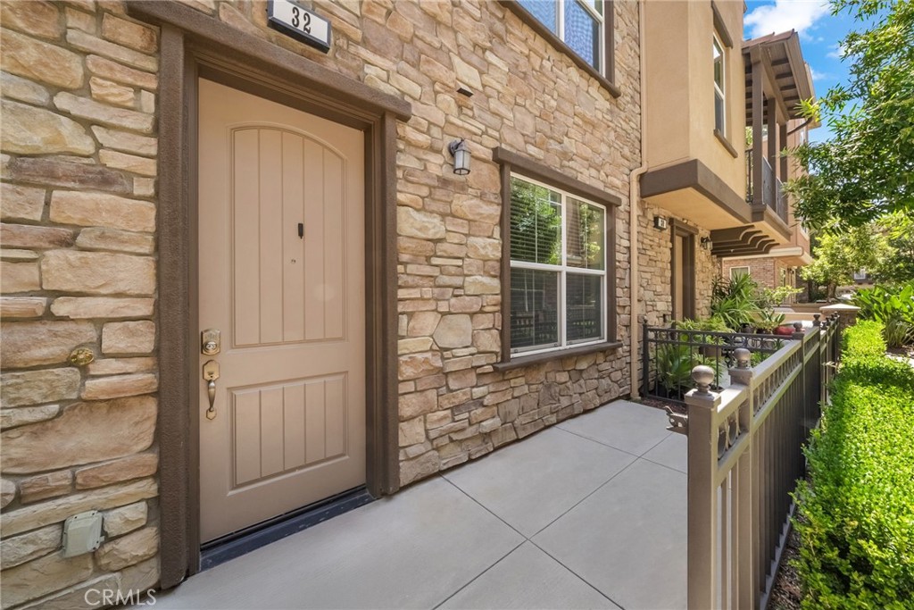 32 Aliso Ridge