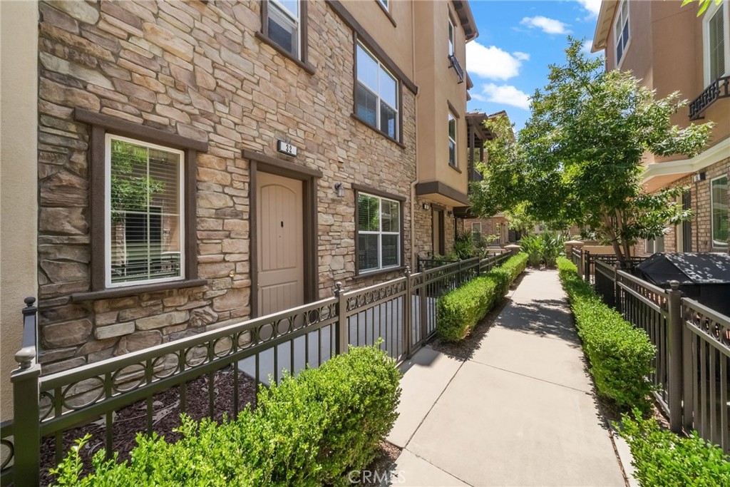 32 Aliso Ridge