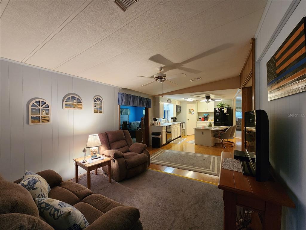 217 GREEN MEADOW DR