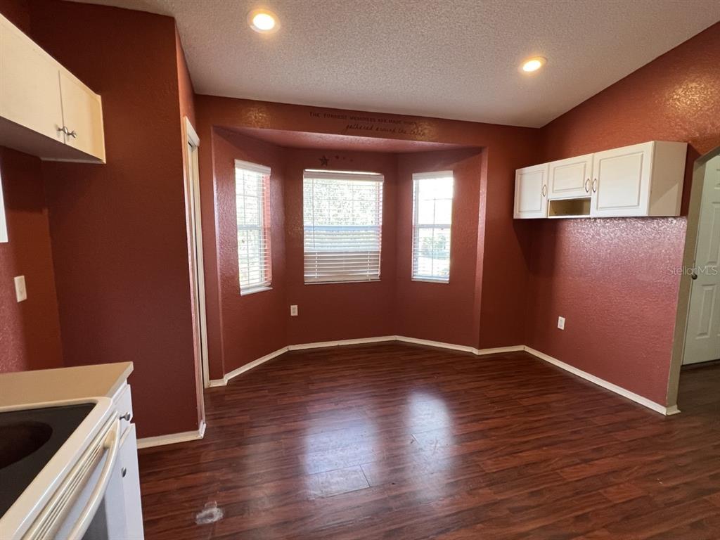 6065 HILLSIDE HEIGHTS DR